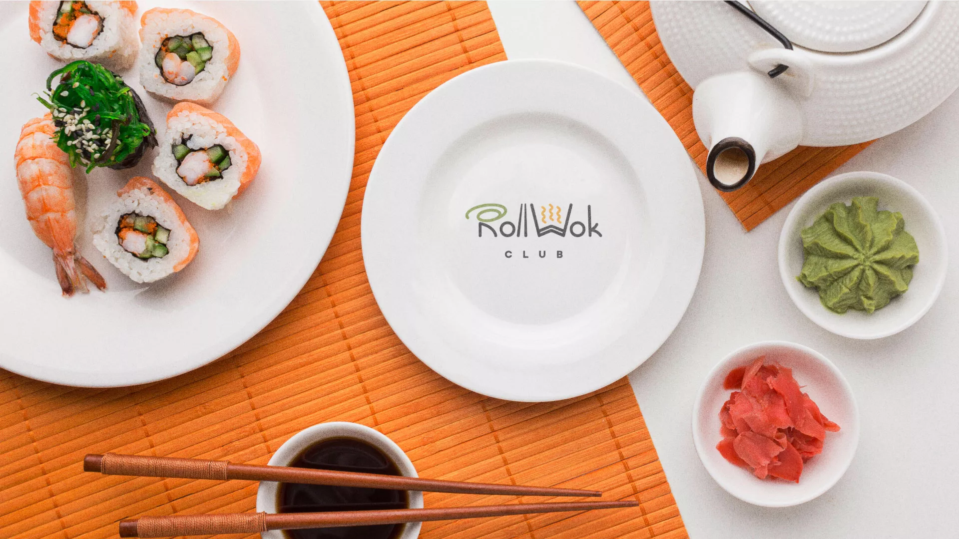 Разработка логотипа и фирменного стиля суши-бара «Roll Wok Club» в Чадане